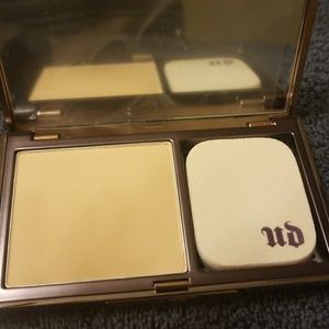 Never been used Urban decay powder
